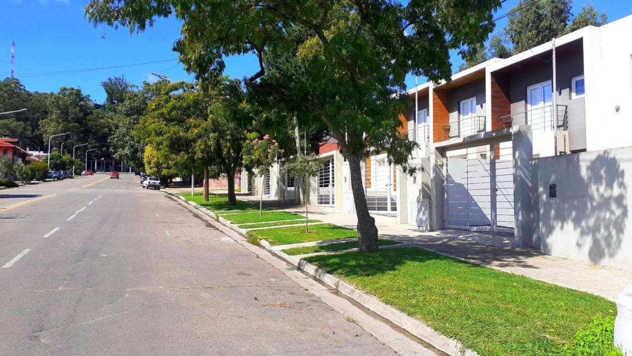 Ananda Apart Tandil - Dptos En Alquiler Temporario Εξωτερικό φωτογραφία